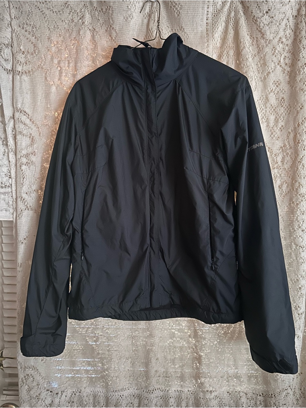 Columbia Titanium Line Black Lightweight Jacket